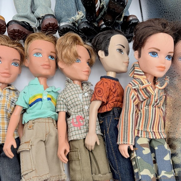 Bratz Boyz Lot Of Boy Dolls Dressed With Shoes MGA Lot Of 18 - Picture 2 of 11
